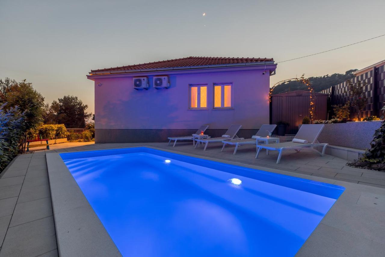 Villa Katess With Heated Pool Split Luaran gambar